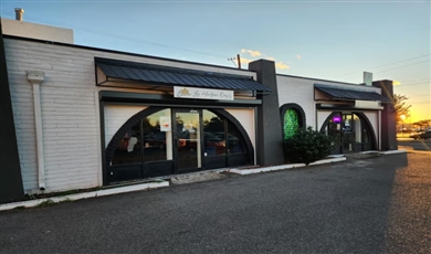 Convenient Commercial Property